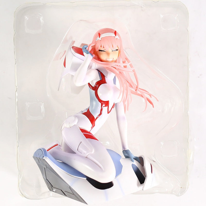 Darling in the FRANXX | ダーリン・イン・ザ・フランキス The Queen of Mecha: Zero Two Premium PVC Figure - White Body Suit Edition