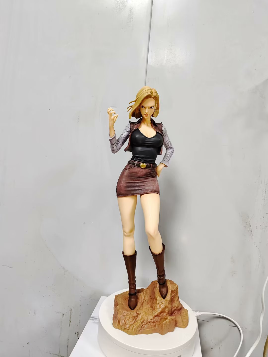 DRAGON BALL Z  | ドラゴンボールZ - ANDROID 18 Brown/Bue Outfit Set Premium PVC Anime Figure