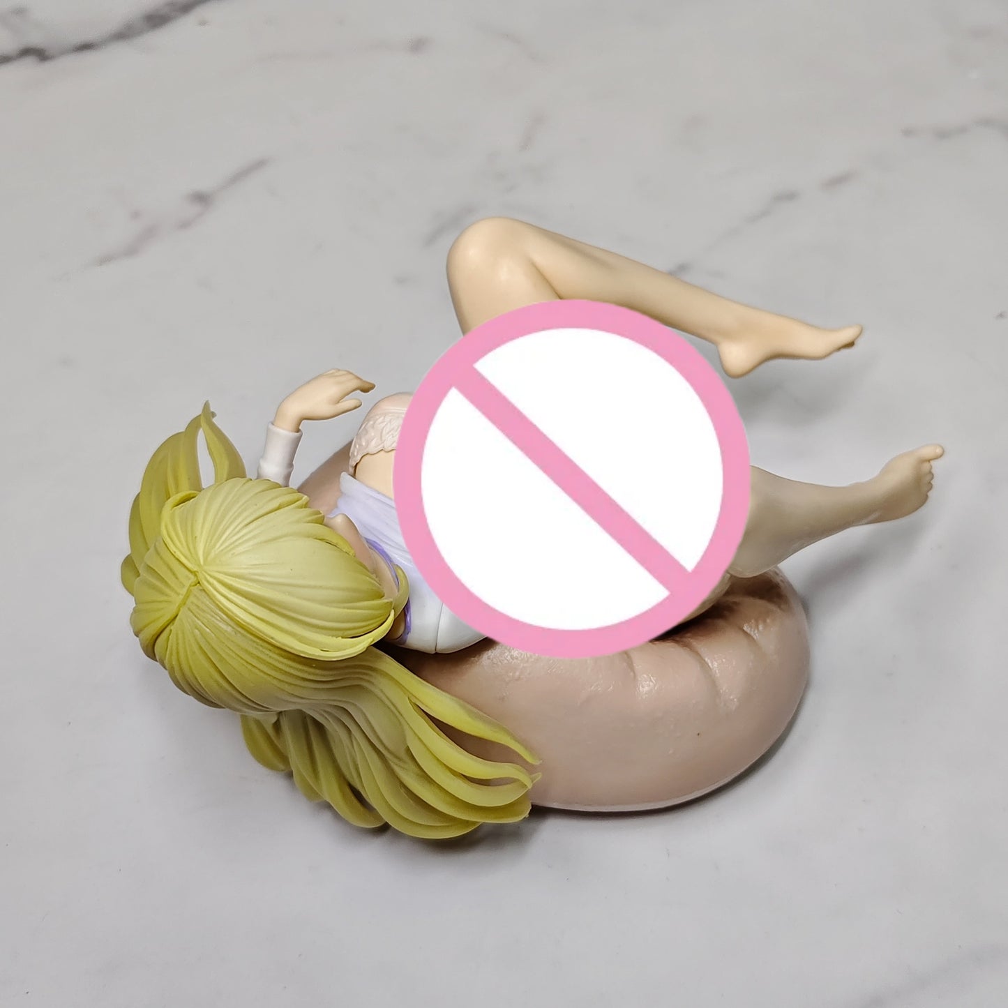 Chie Senpai's Enchanting Love Pose: Premium PVC Anime Figure