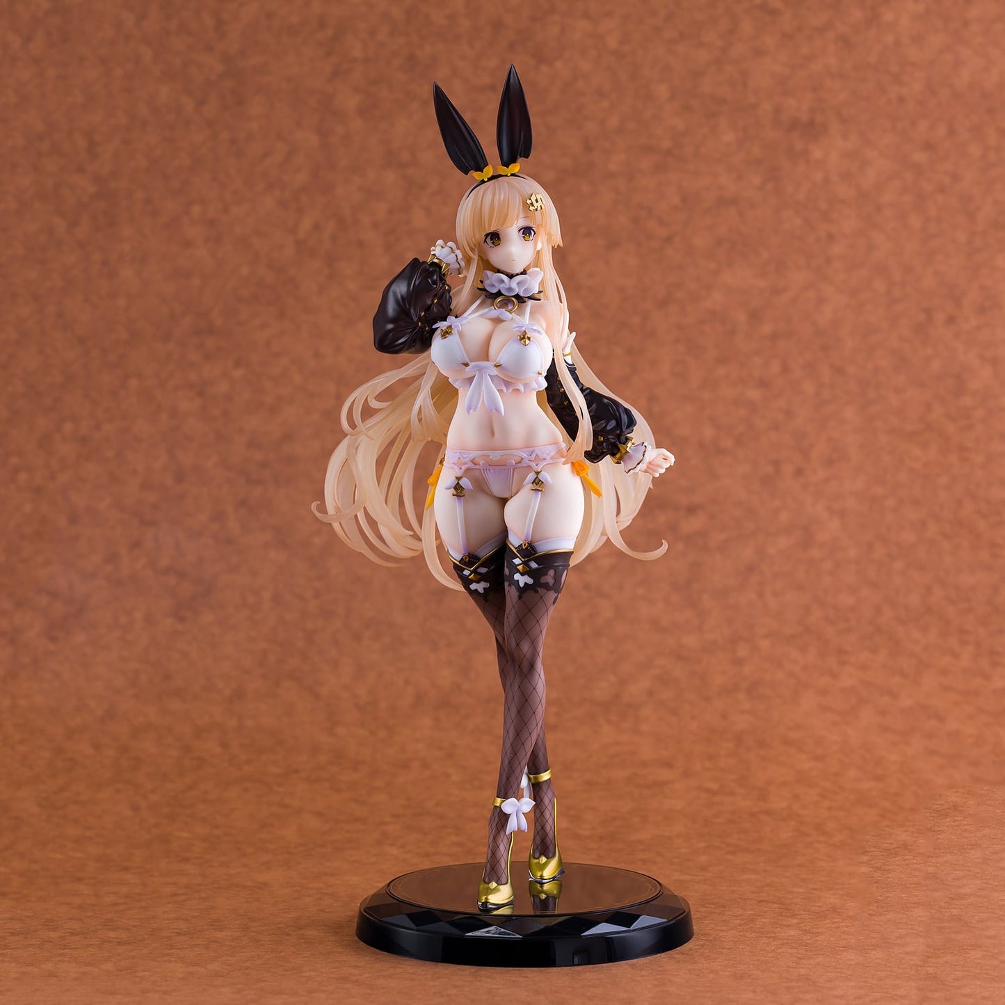 Lucy 1/6 BUNNY: Enchanting White Bunny Anime Girl - Premium PVC Anime Figure