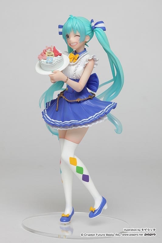 Celebrate in Style with the 20CM Vocaloid Hatsune Miku 12th Birthday Cake Premium PVC Model Figure